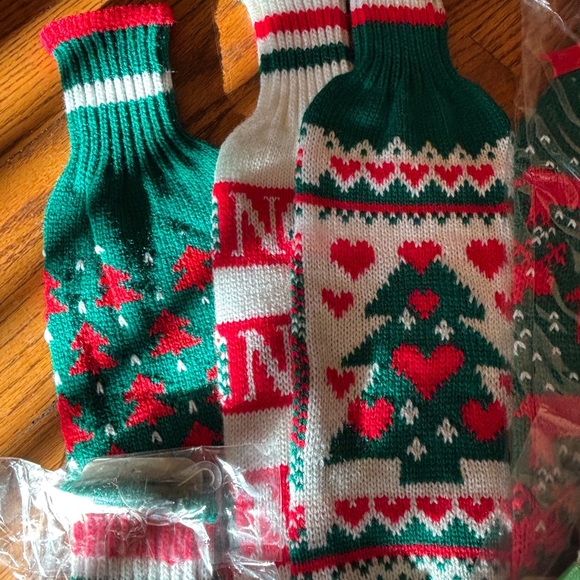 12 CHRISTMAS BOTTLE SWEATERS - Picture 4 of 10